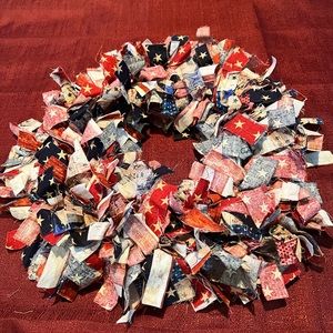 New Handmade Patriotic Fabric Rag Tie 15”Wreath 🇱🇷 Red White & Blue